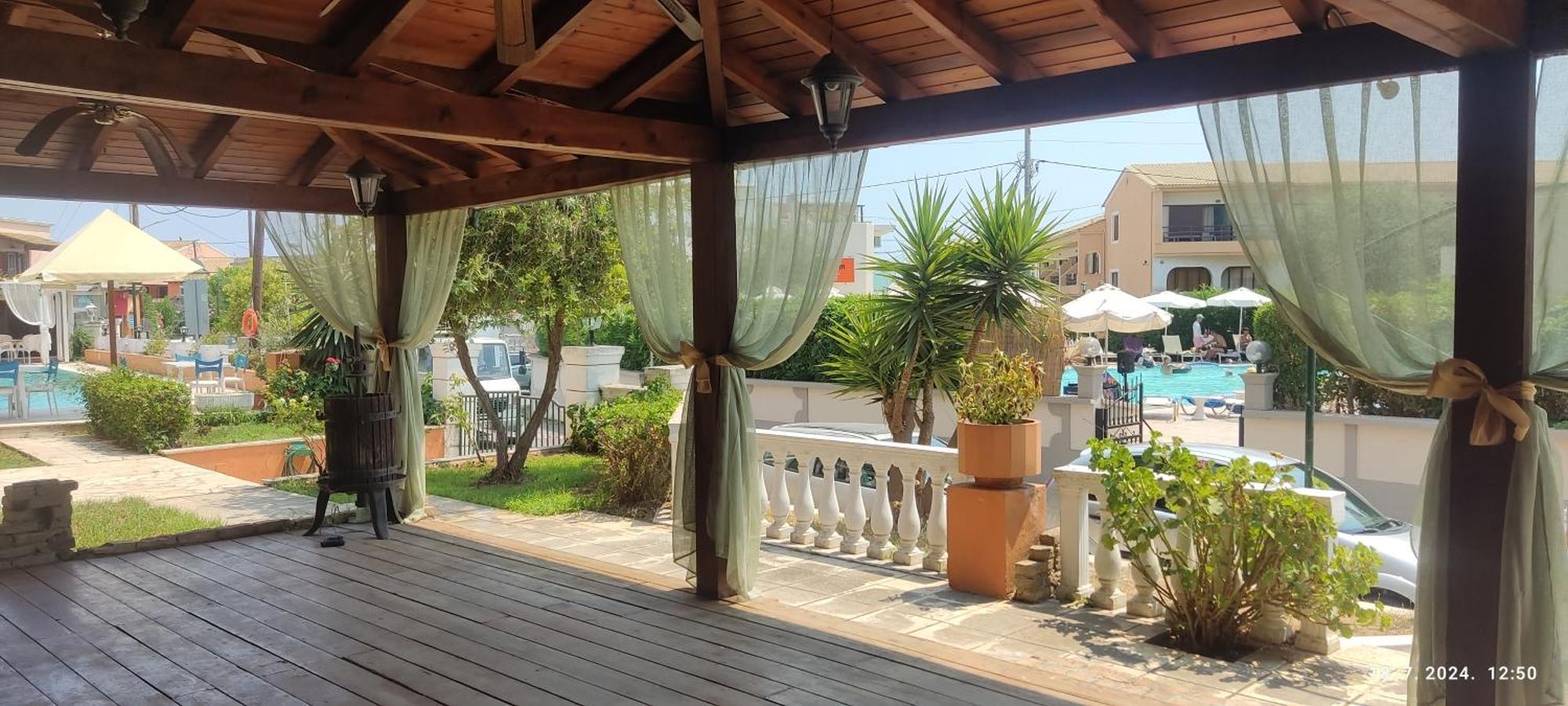 Pantheon Hall Hotel Mesongí Exterior foto