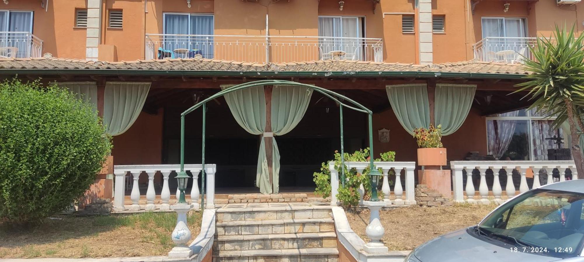 Pantheon Hall Hotel Mesongí Exterior foto